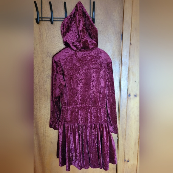 Red crushed velvet button down, hooded dress with drawstrings - Picture 3 of 7